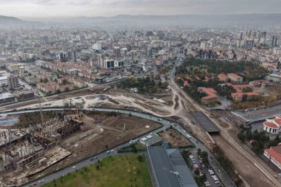 Başkan Büyükkılıç Kartal Katlı Kavşağı’nda son durumu yerinde inceledi: "Burada yatıp, burada kalkacağız"
