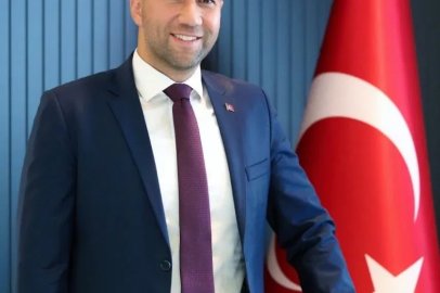 Başkan Özdemir: "Cumhuriyetimiz 103 yıldır yolumuzu aydınlatıyor"
