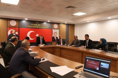 Öğrenci başarısını artırmak için eğitim çalışmaları masaya yatırıldı
