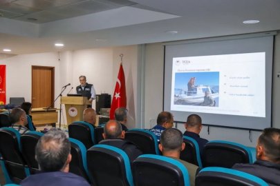 Bingöl’de su ürünleri üreticilerine balık hastalıkları ve yetiştiricilik eğitimi verildi

