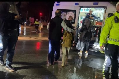 Burdur’da öğrenci servisi ile otomobil çarpıştı: 12 öğrenci hafif yaralı
