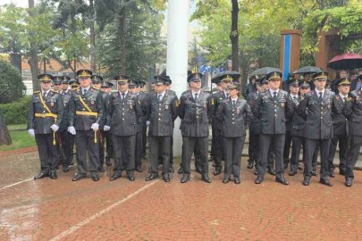 Ergani’de yağmur altında 29 Ekim Cumhuriyet Bayramı kutlamaları
