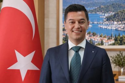 Başkan Ünlü: "Cumhuriyetimizi gelecek nesillere aktarmak hepimizin ortak sorumluluğudur"
