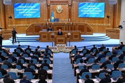 Tokayev: "Kazakistan’ın ilk nükleer enerji santralinin inşaatına 2027 yılında başlanması mümkün"
