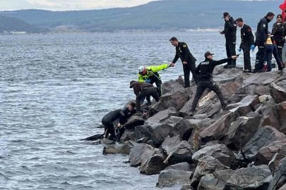 Çanakkale’de denizde erkek cesedi bulundu
