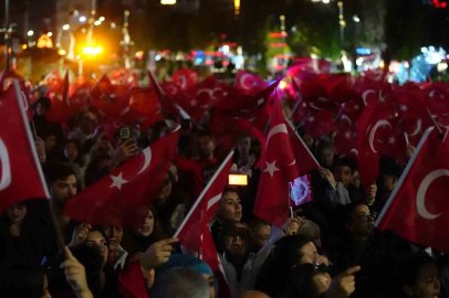Bolu’da binlerce kişi fener alayında buluştu
