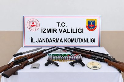 İzmir’de jandarmadan uyuşturucu ve silah operasyonu: 3 tutuklama
