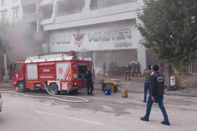 Mut’ta halı ve mobilya mağazasında yangın
