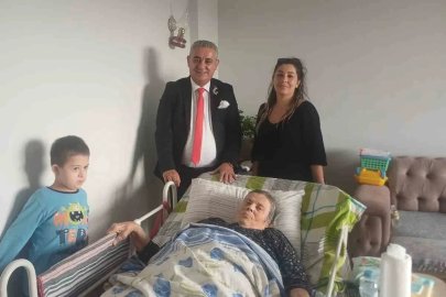 Kırşehir’de Beyaz Ay Derneği’nden ihtiyaç sahibi aileye medikal malzeme desteği
