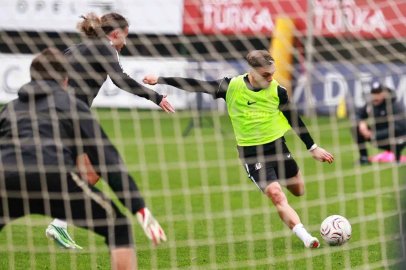 Beşiktaş’ta, Kasımpaşa maçı hazırlıkları başladı
