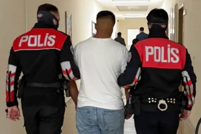 Manisa’da 152 yıl hapis cezasıyla aranan 17 yaşındaki şüpheli parkta yakalandı
