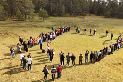 Kastamonu’da Cumhuriyet’in 103. yılına özel 103 meyve çekirdeği doğayla buluşturuldu
