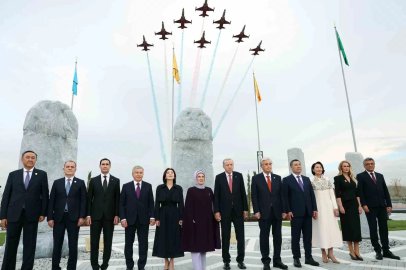 Cumhurbaşkanı Erdoğan ve Türk dünyası liderleri Medeniyet Parkı’nda fidan dikti
