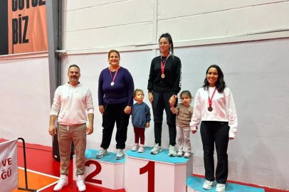 Sivrihisar’da 29 Ekim Cumhuriyet coşkusu dart turnuvasıyla taçlandı
