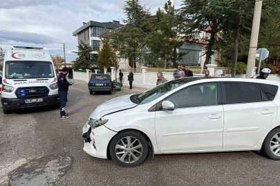 Karaman’da iki otomobil çarpıştı: 1 yaralı

