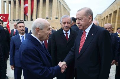 Cumhurbaşkanı Erdoğan’ın Anıtkabir törenindeki kravatında KAAN detayı
