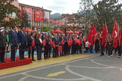 29 Ekim Cumhuriyet Bayramı coşku içerisinde kutlandı

