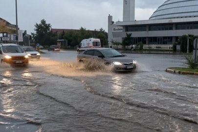 Erzincan’da sağanak yağış etkili oldu
