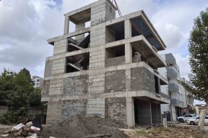 Adıyaman’da 3. kattan düşen işçi ağır yaralandı
