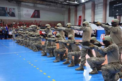 Nevşehir’de at çiftliklerinden 29 Ekim’e özel Türk bayraklı gösteri
