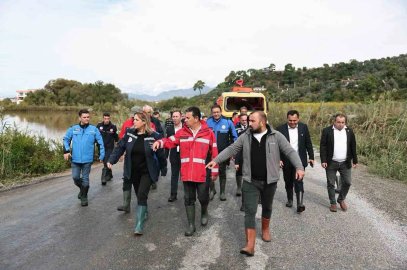Başkan Aras, taşkın bölgelerinde incelemelerde bulundu
