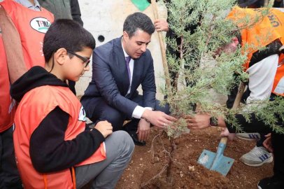Elbistan’da Cumhuriyet’in 103. yılına özel 103 fidan dikildi
