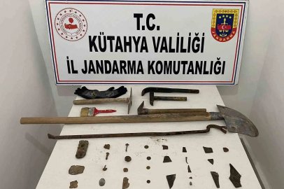 Kütahya’da Anadolu Mirası operasyonu, tarihi eserler ele geçirildi
