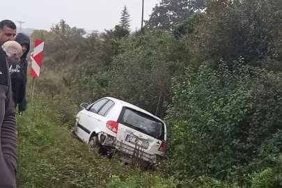 Sinop’ta otomobil şarampole uçtu: 4 yaralı
