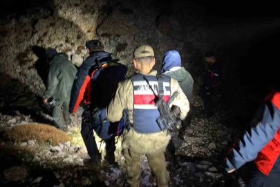 Sisli havada keçilerini ararken kaybolan 2 kişi kurtarıldı
