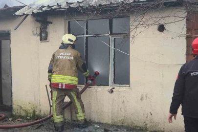 Düzce’de tek katlı ev yandı
