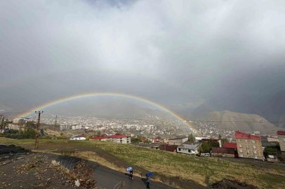 Hakkari’de gökkuşağı görsel şölen oluşturdu
