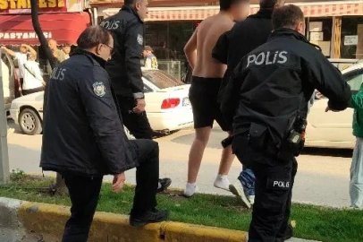 Kuşadası’nda bıçaklı panik
