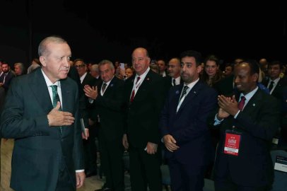 Cumhurbaşkanı Erdoğan: "Sağlıkta zirveye oynamayı sürdüreceğiz"
