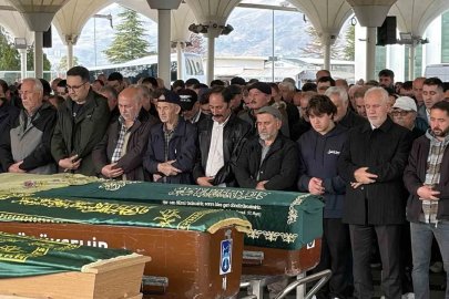 Ankara’da eski eşi tarafından öldürülen kadın son yolculuğuna uğurlandı
