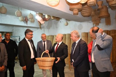 Vali Varol, Ilıcabaşı’nın el emeği geleneğini inceledi
