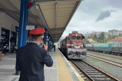 Turistik Karaelmas Ekspresi 120 yolcusuyla Zonguldak’a ulaştı
