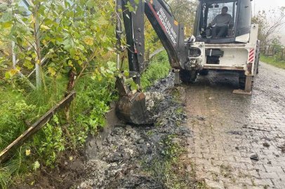 Kaynalı’da yağmur suyu kanalları temizlendi
